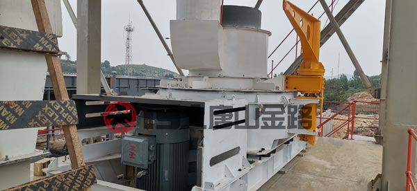 錘破、對輥破、立軸沖擊破三種制砂設(shè)備優(yōu)劣對比